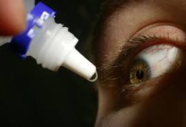 Urine being applied in the eye