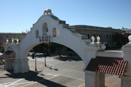 The mission-style Lodi Arch welcomes visitors into Downtown Lodi, a premier spot for wine tasting, dining and shopping.