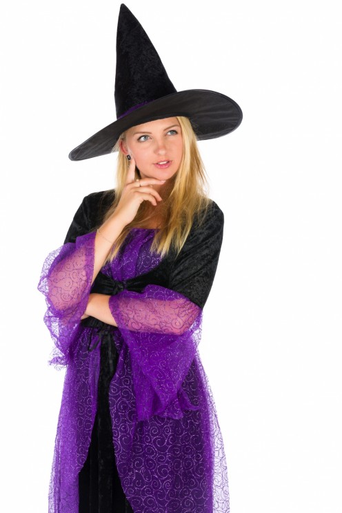 Do you want to be a witch for Halloween? This black-and-purple outfit isn't the only witch dress out there. You have plenty more costumes to choose from
