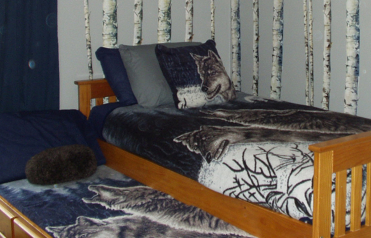 How To Decorate A Wolf Themed Bedroom Dengarden