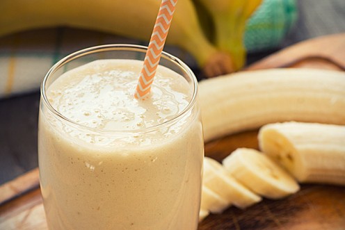 Banana and honey can be key ingredients to making a healthy smoothie for toddlers.