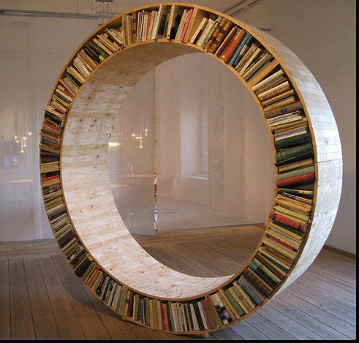 Circular bookcase 