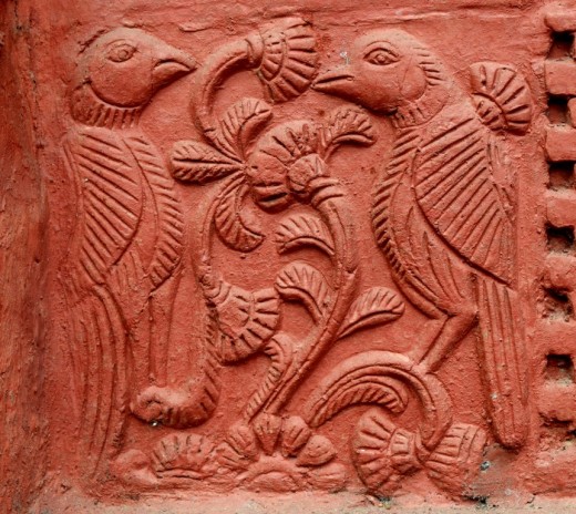 Two birds : Decorations on pillar : Nandadulal Jiu tehttp://usercontent1.hubstatic.com/13347128_100.jpgmple, Gurap