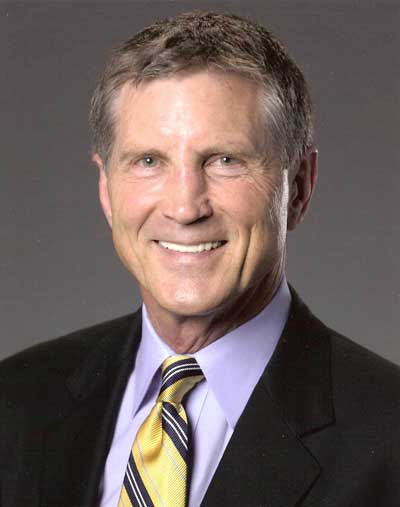 Coach Bill Curry, the example of someone who knew how to win even while facing defeat