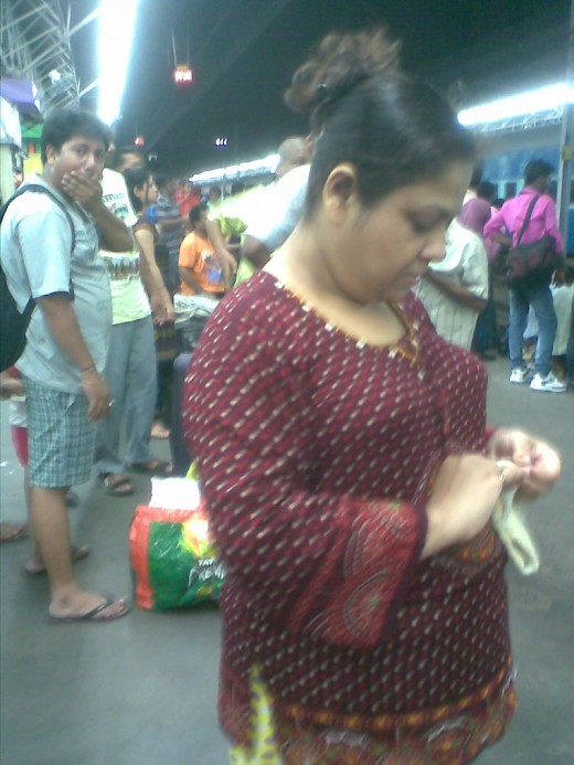 Papu at Howrah station