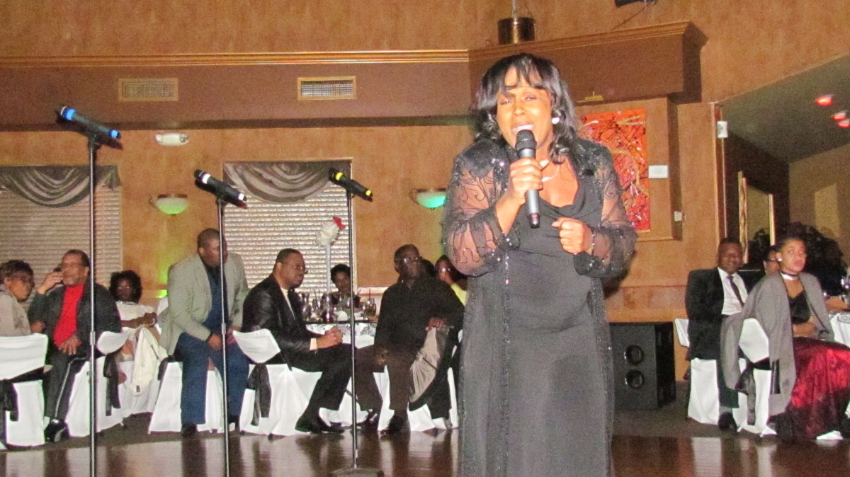 The intensity of Sheila's performance as she sang songs from her new CD, was enjoyable for audience members.