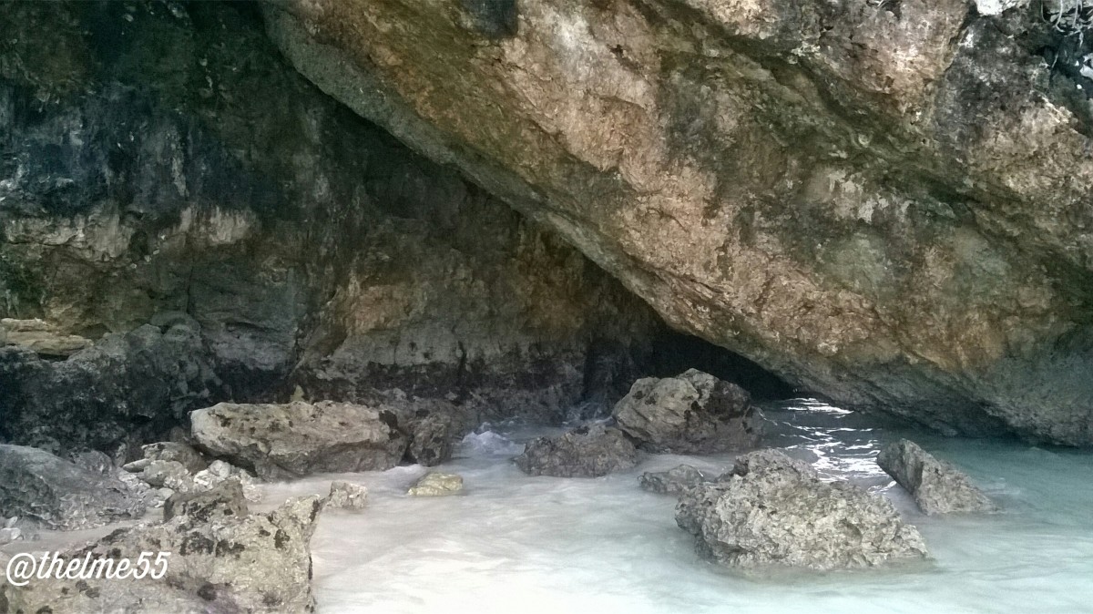 The small cave inside one of the islets.