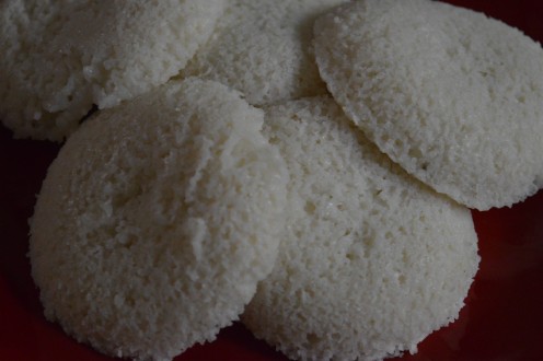 Breakfast Foods: Black Gram Dehusked (Urad) And Rice Semolina Idli Recipe Breakfast Foods: Black Gram Dehusked (Urad) And Rice Semolina Idli Recipe