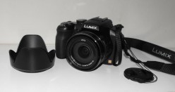 Review:  Panasonic Lumix FZ200 Camera