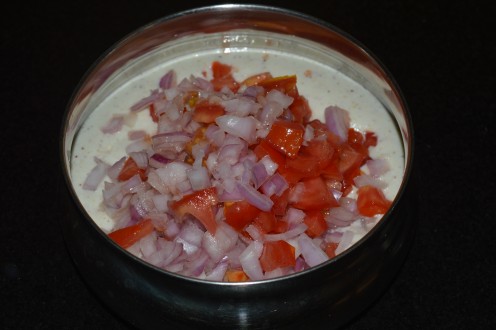 Tomato and Onion Raita: A Yogurt-Based Curry Recipe Tomato and Onion Raita: A Yogurt-Based Curry Recipe