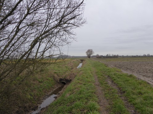 Chemin de Wynhem at Comines (France).
