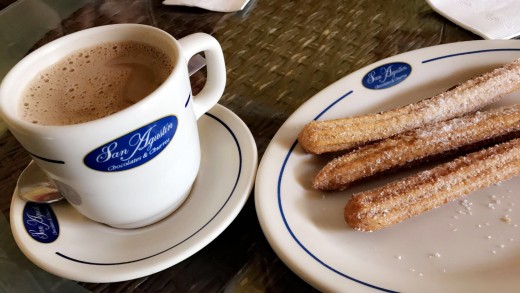 Chocolate A La Mexicana & Churros
