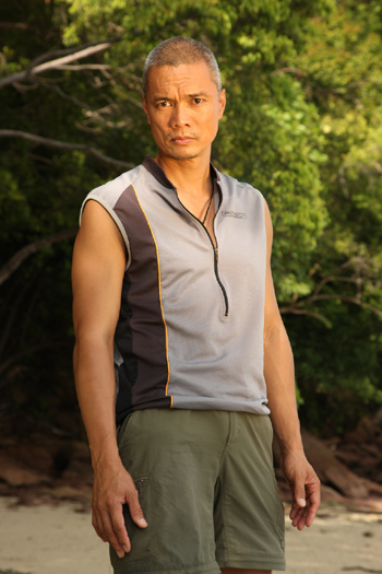 48 yrs old / A freelance web designer and mountaineer who lived in the US for 10 years.