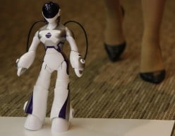 Sega “Emma”(EMA) the Robot Girlfriend from 2008