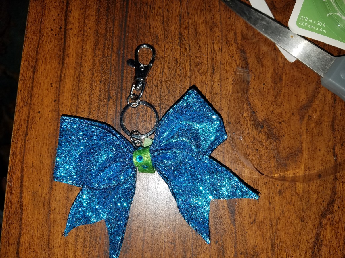 How to Make a Bow Keychain (Cheer Gift