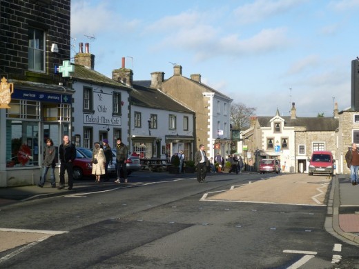 All roads lead to Richmond town centre... Rush uses his local knowledge to outwit his pursuers