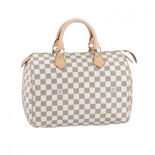Five Designer Handbags Every Woman Should Have Hubpages There Is Something About A Designer Handbag That Instantly Makes Woman Ear More Polished And Luxurious Gorgeous Clutch Can Complete An Evening