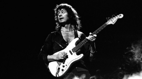 Fender Artist Series Stratocasters: Ritchie Blackmore vs. Yngwie Malmsteen Fender Artist Series Stratocasters: Ritchie Blackmore vs. Yngwie Malmsteen