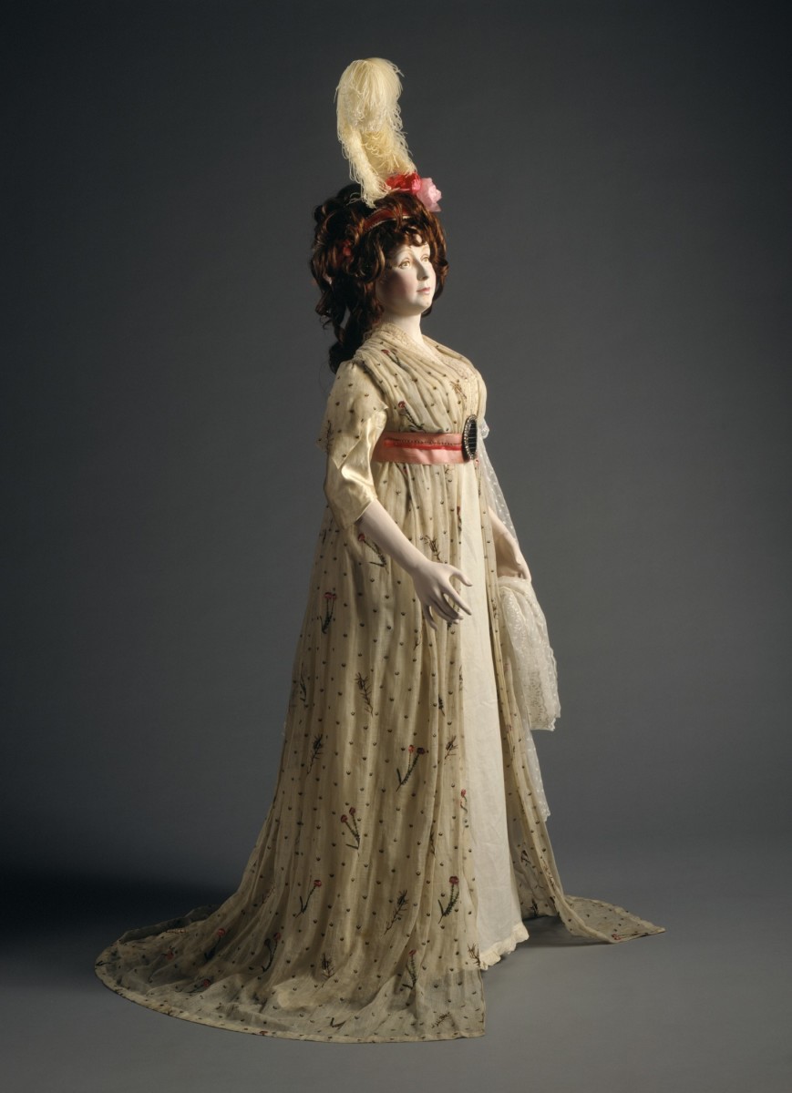 Women's Fashions of the 1700s | Bellatory