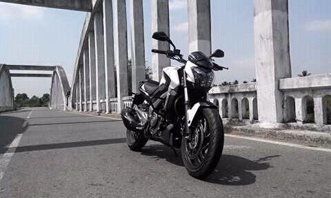 Bajaj Dominar