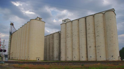 Hutchinson, Kansas wheat terminal elevator