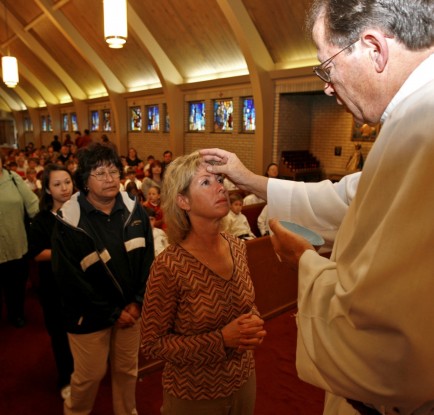 Receiving Holy Communion after confession of sins