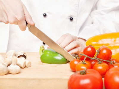 Correct food preparation is essential to avoid food poisoning