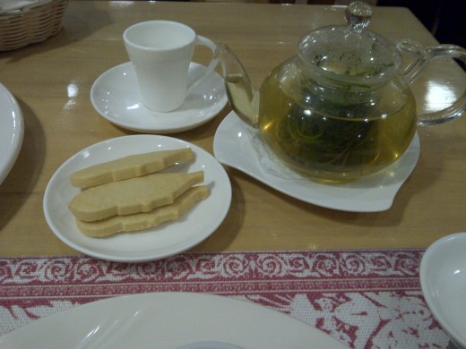  Their tarragon tea  to end the   day!