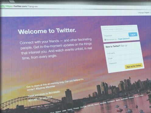 Flauntt can be especially useful for those who don't have a huge following on Twitter, so more people can see their works