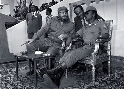 Siad Barre (Right) with the late Cuban Leader Fidel Castro