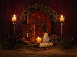 What's the Difference Between Wicca and Paganism?