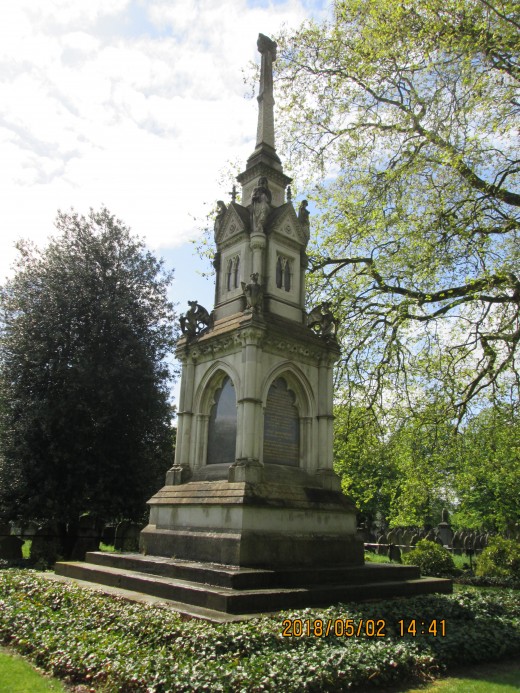 Sr Andrew and St Sepulchre at Holborn were demolished to make way for building Holborn Viaduct and street improvements. The move was authorised by Parliament, 1864 and 1867. Monument erected 1871, authorised by Lord Mayot, the Right Hon. Thomas Dakin