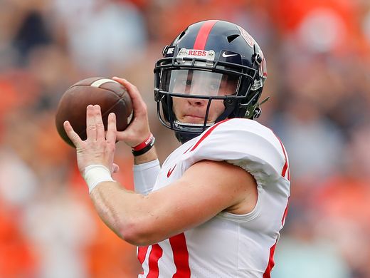 Shea Patterson fills the void at Michigan's quarterback position