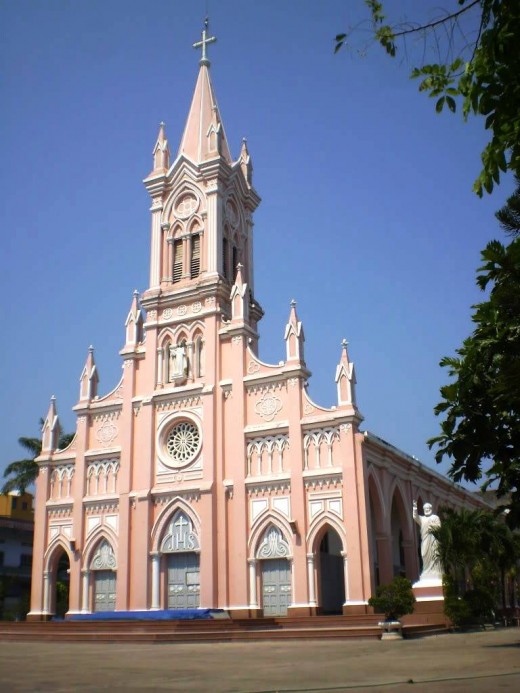 Danang Cathedral, Tran Phu Street