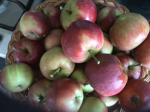 The apples were sweet yet sharp