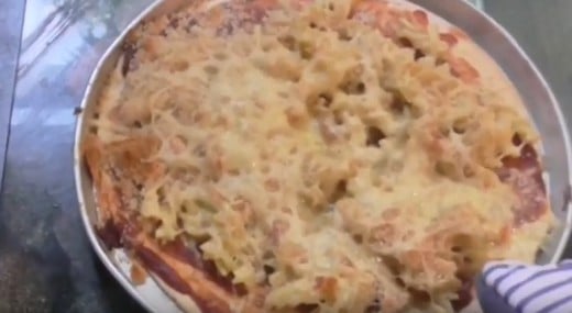 Mac and cheese pizza 