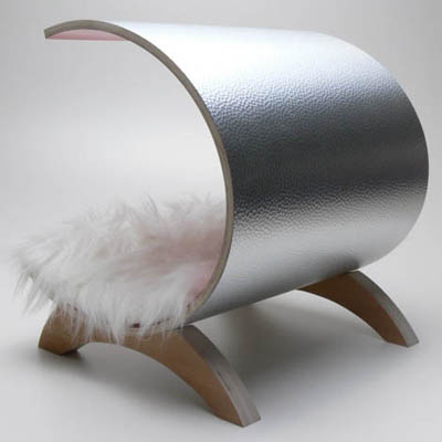 The modern Wowo dog bed. Cool!