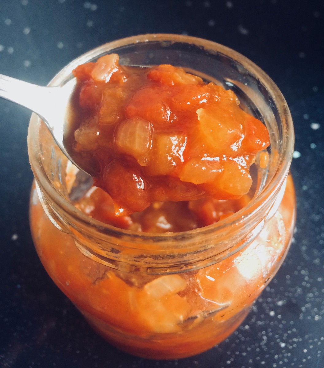 Homemade Tomato and Roasted Red Pepper Chutney