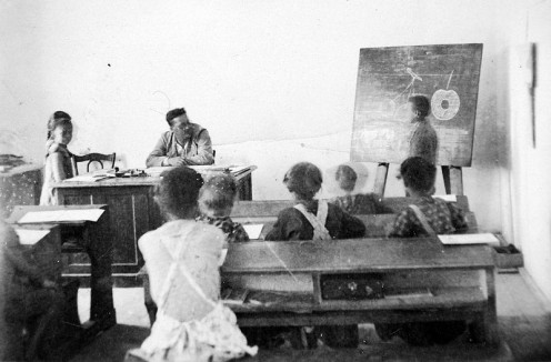  Vintage classroom.