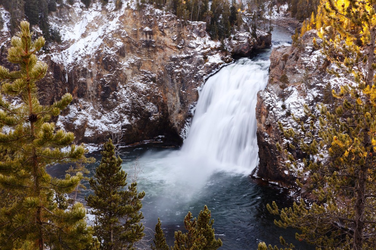 Upper Falls from Uncle Tom's Point @ Yellowstone National Park