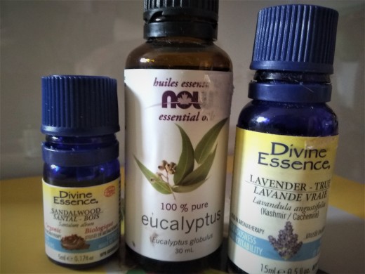 Essential oils like eucalyptus, lavender and sandalwood are good for seasonal allergies.