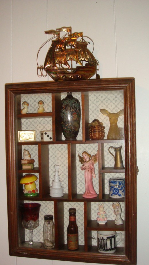 A small shadow box, some vintage knick-knacks, some not, but they all make the grade!