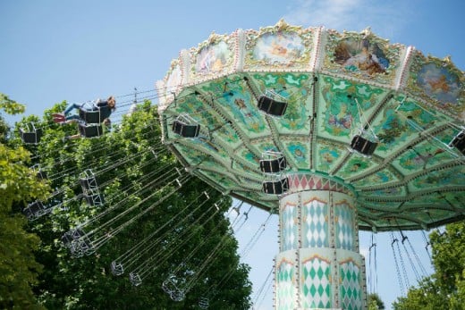 One of the amusement rides in the Bois--note the Rococo influence throughout the top panels