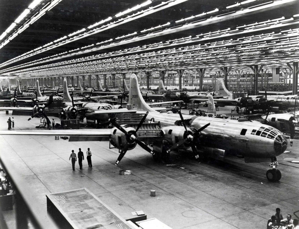 Boeing assembly line at Wichita, Kansas (1944) full of B-29s.