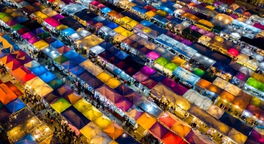 A view of Bangkok's famous Rot Fai Market.
