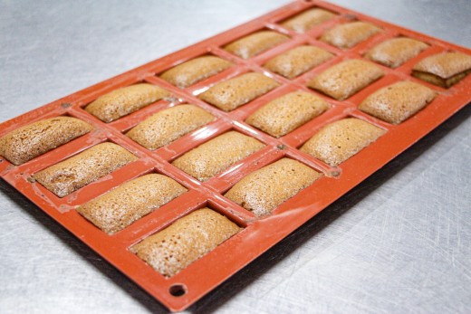 Baking the financiers until lightly crisp (Step 3)