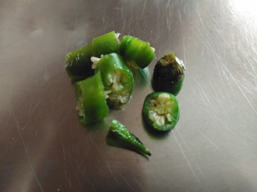 Finely chop green chilies and keep aside.