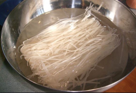 Vermicelli noodles in water