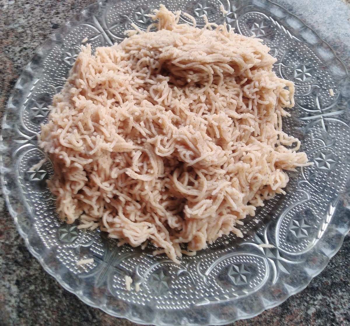 Rice vermicelli is ready to serve