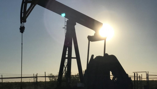 US oil production exceeded 15 million barrels per day